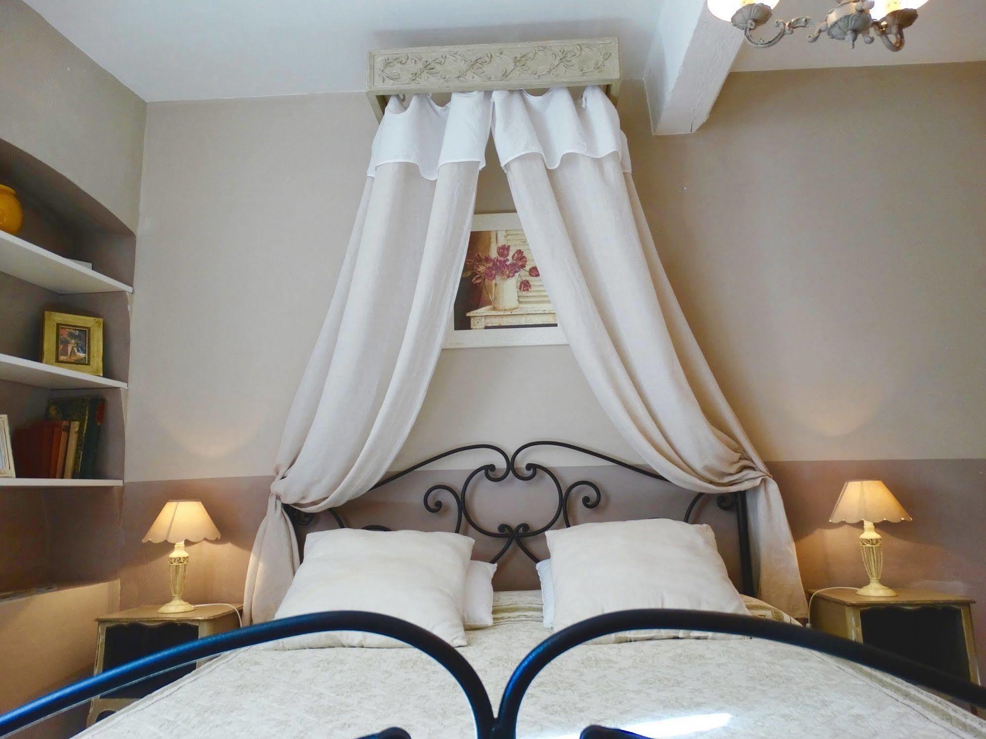 Bed and Breakfast Un Patio En Luberon Ansouis Zewnętrze zdjęcie